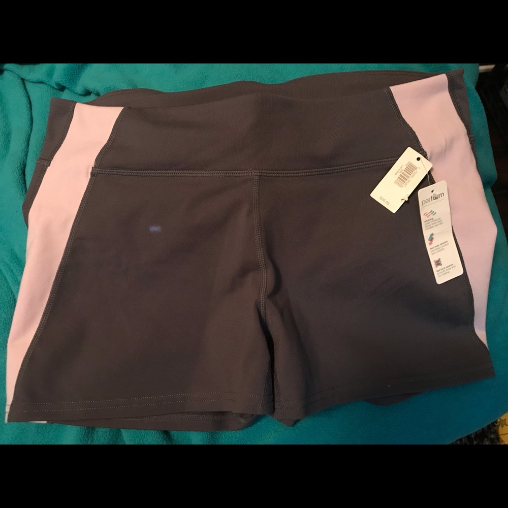 NWT Gap Body shorts.